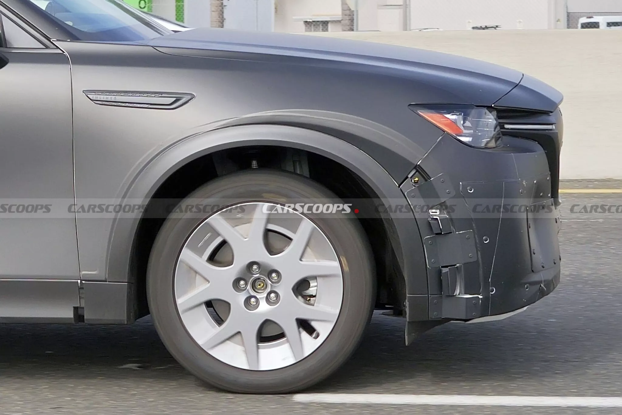 Mazda вывела на тесты новый электромобиль