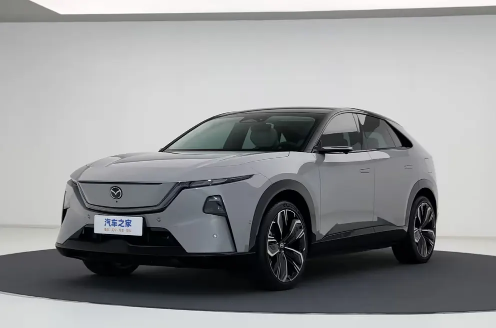Новий електрифікований кросовер Mazda EZ-60 надійшов у виробництво