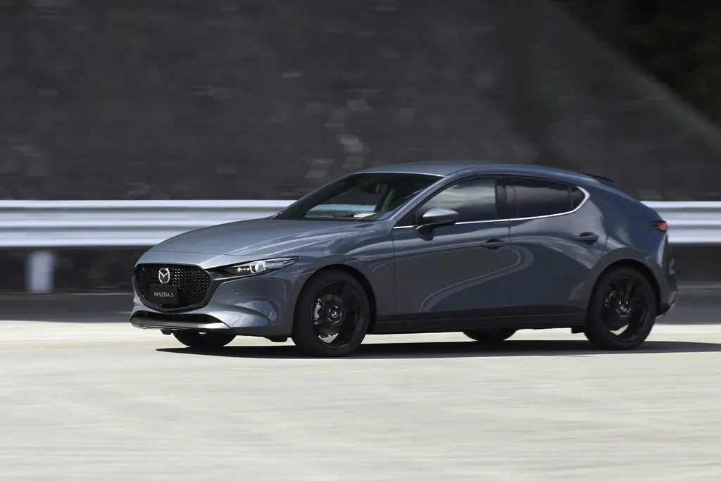 Mazda запчастини купити зі знижкою