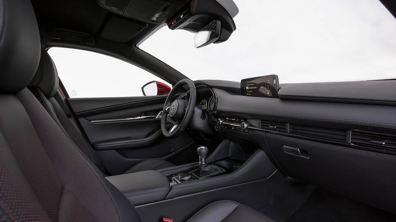 мазда Mazda3 2027 купити запчастини в Україні