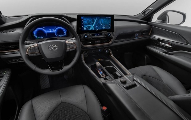 Салон нового сімейного позашляховика Toyota Grand Highlander