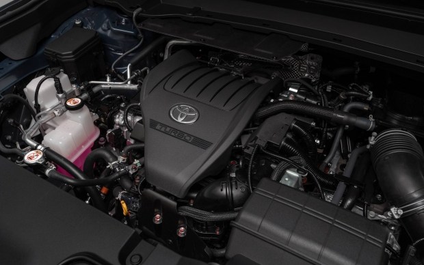Внедорожник Toyota Grand Highlander двигатель
